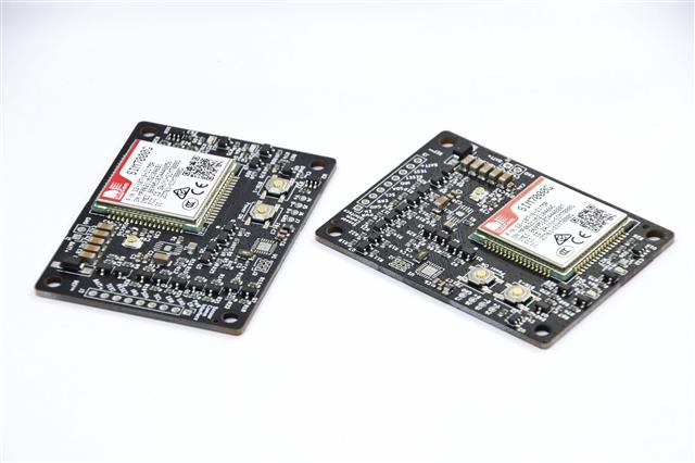 Vlastní hardware